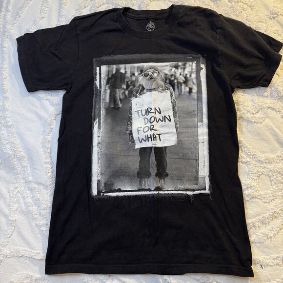Starting Lineup Turn Down For What SS Crewneck Graphic T-Shirt Unisex Sz S - Picture 1 of 7